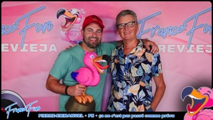 Cliquez pour téléchargez cette photo Téléchargez cette photo