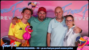 Cliquez pour téléchargez cette photo Téléchargez cette photo