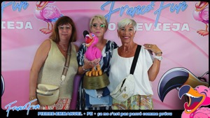 Cliquez pour téléchargez cette photo Téléchargez cette photo