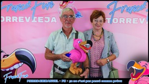 Cliquez pour téléchargez cette photo Téléchargez cette photo