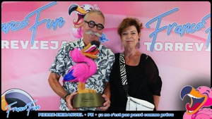 Cliquez pour téléchargez cette photo Téléchargez cette photo