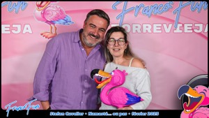 Cliquez pour téléchargez cette photo Téléchargez cette photo